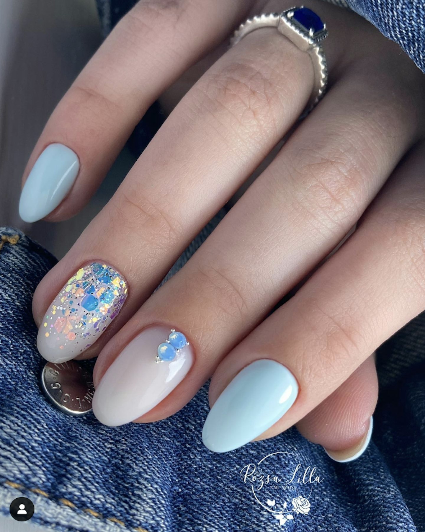 baby blue nails