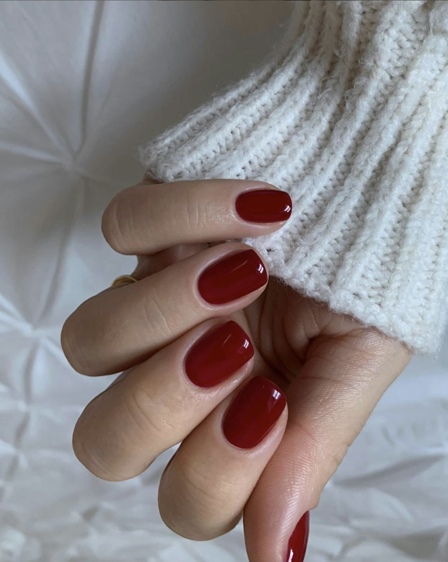 red nails