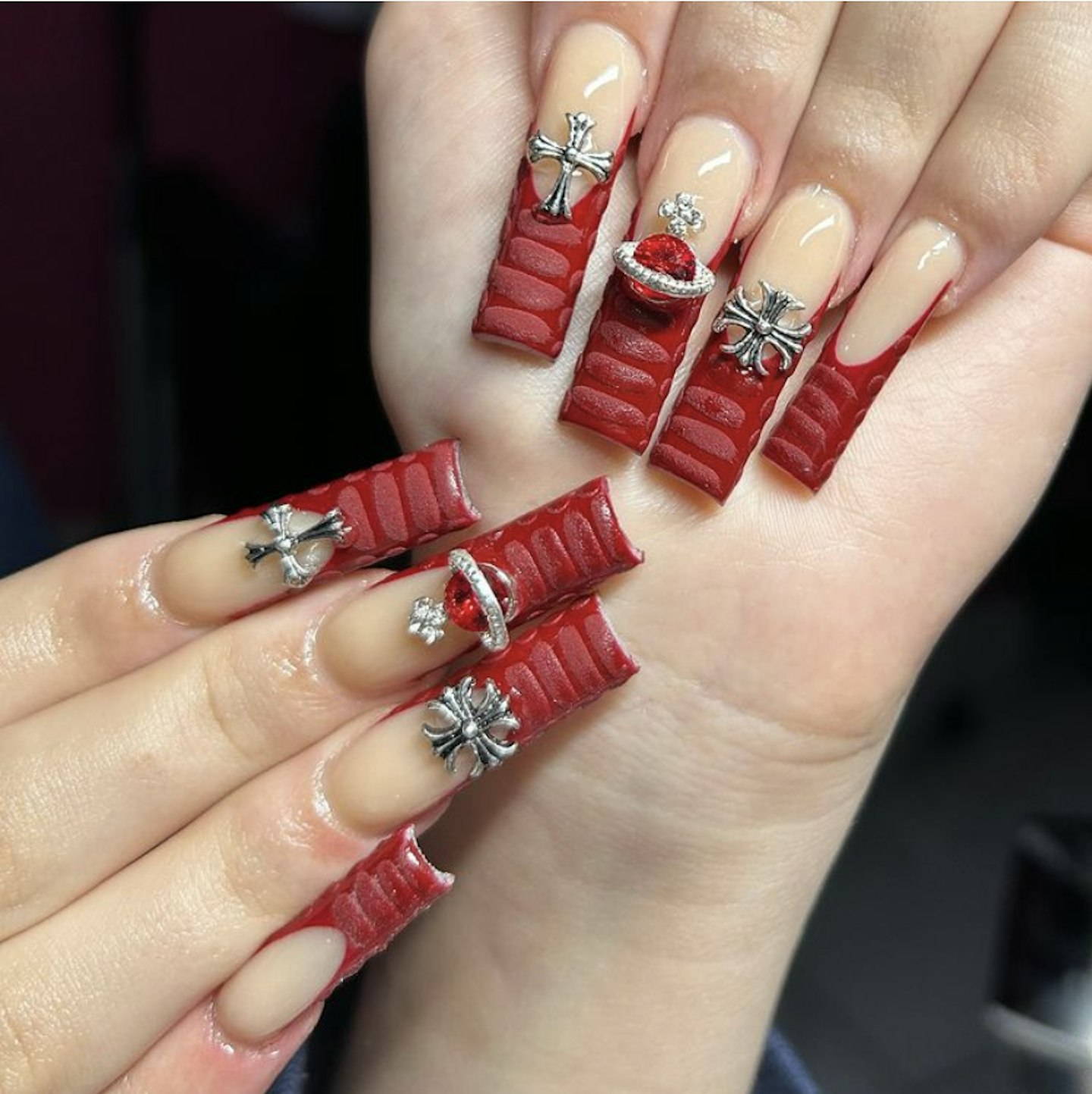 red nails