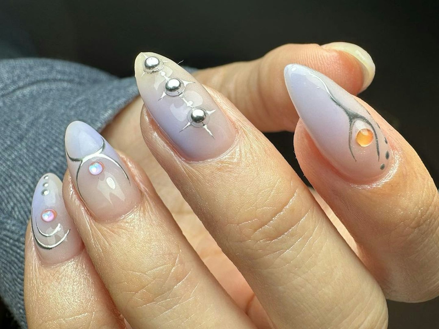 nails