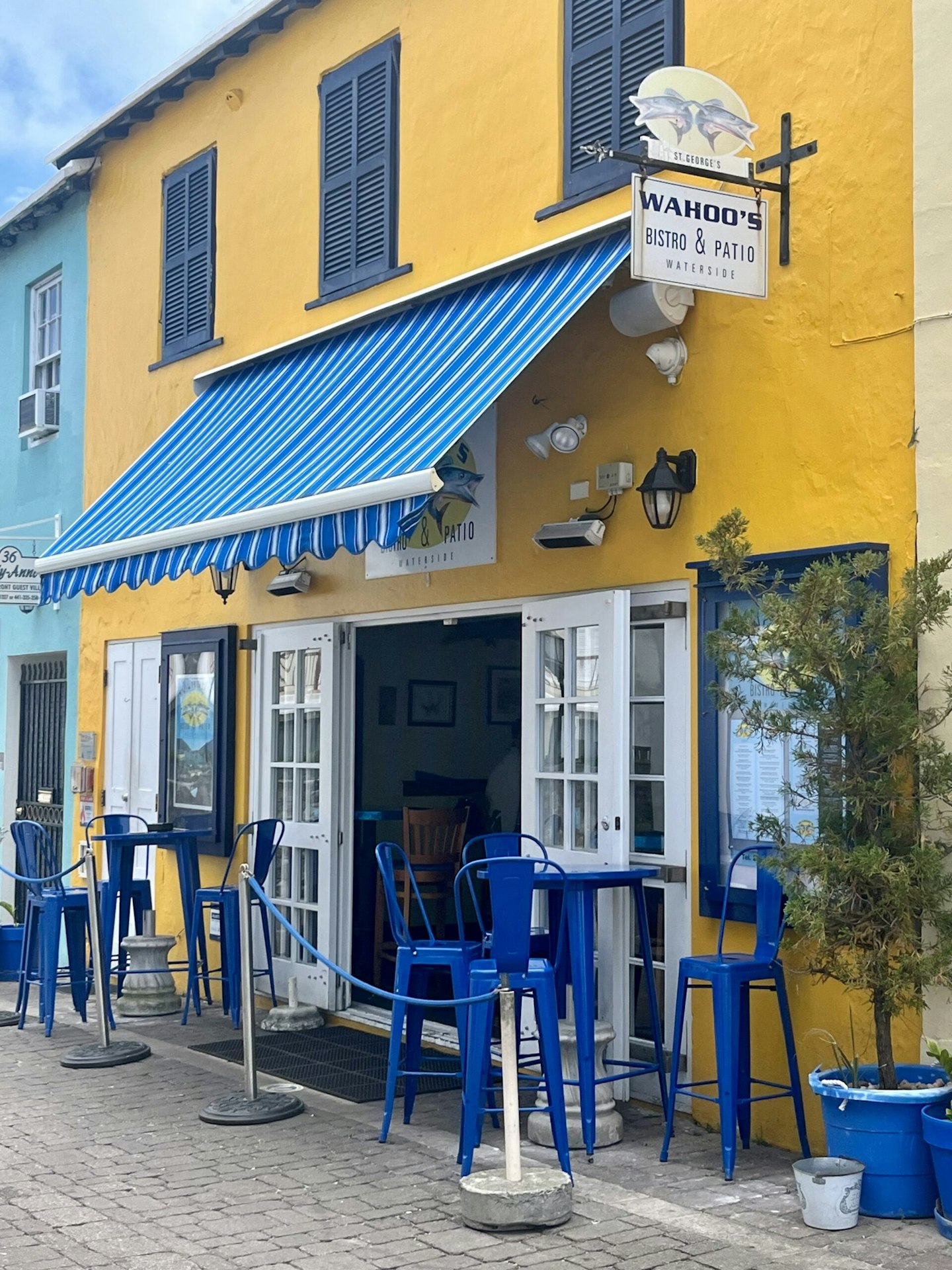 Wahoo-Bistro-Patio Restaurant-Bermuda