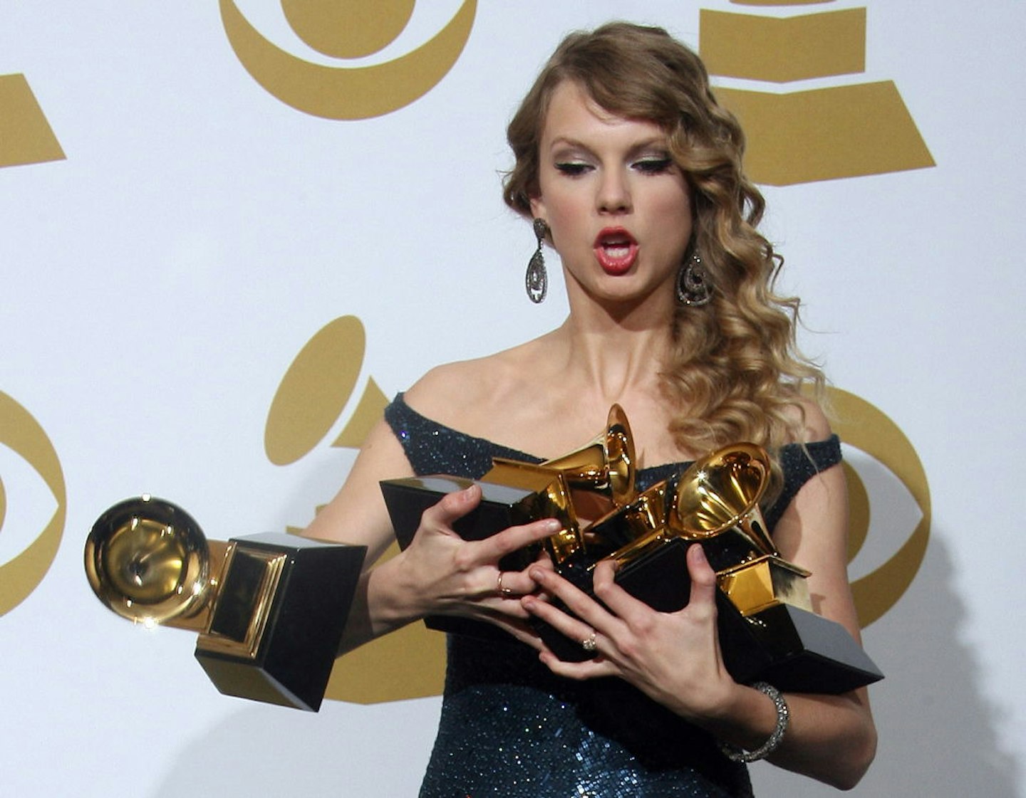 Taylor Swift at the 2010 Grammy Awards