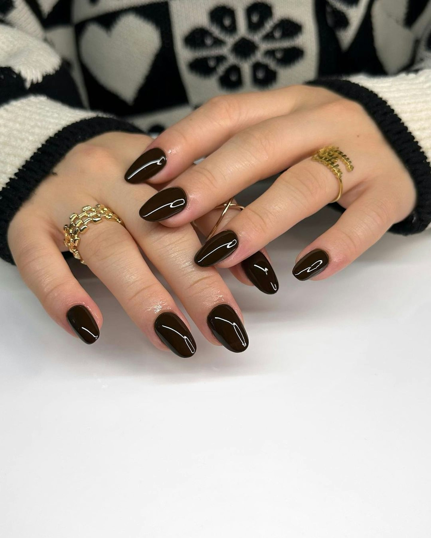 nails