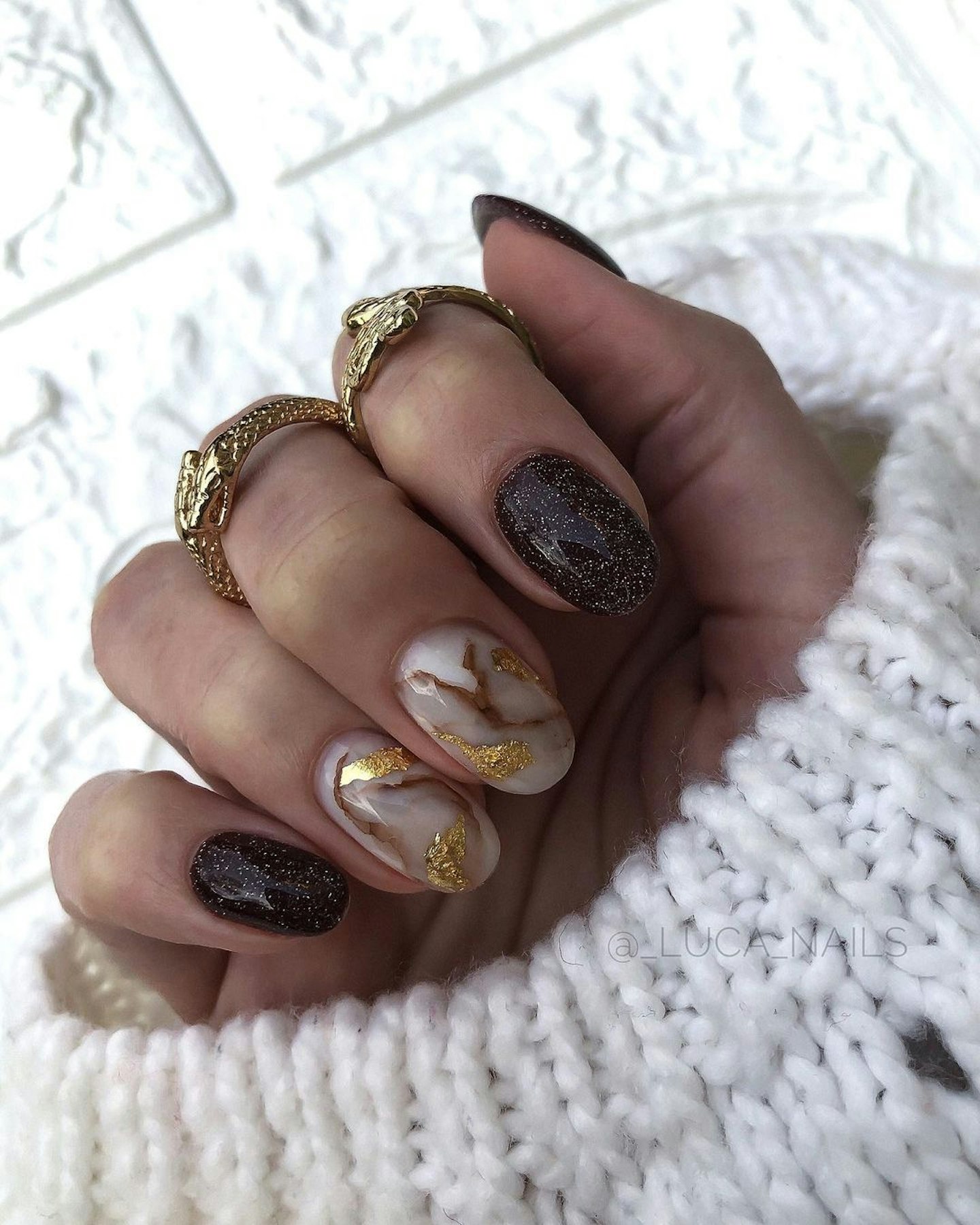 nails