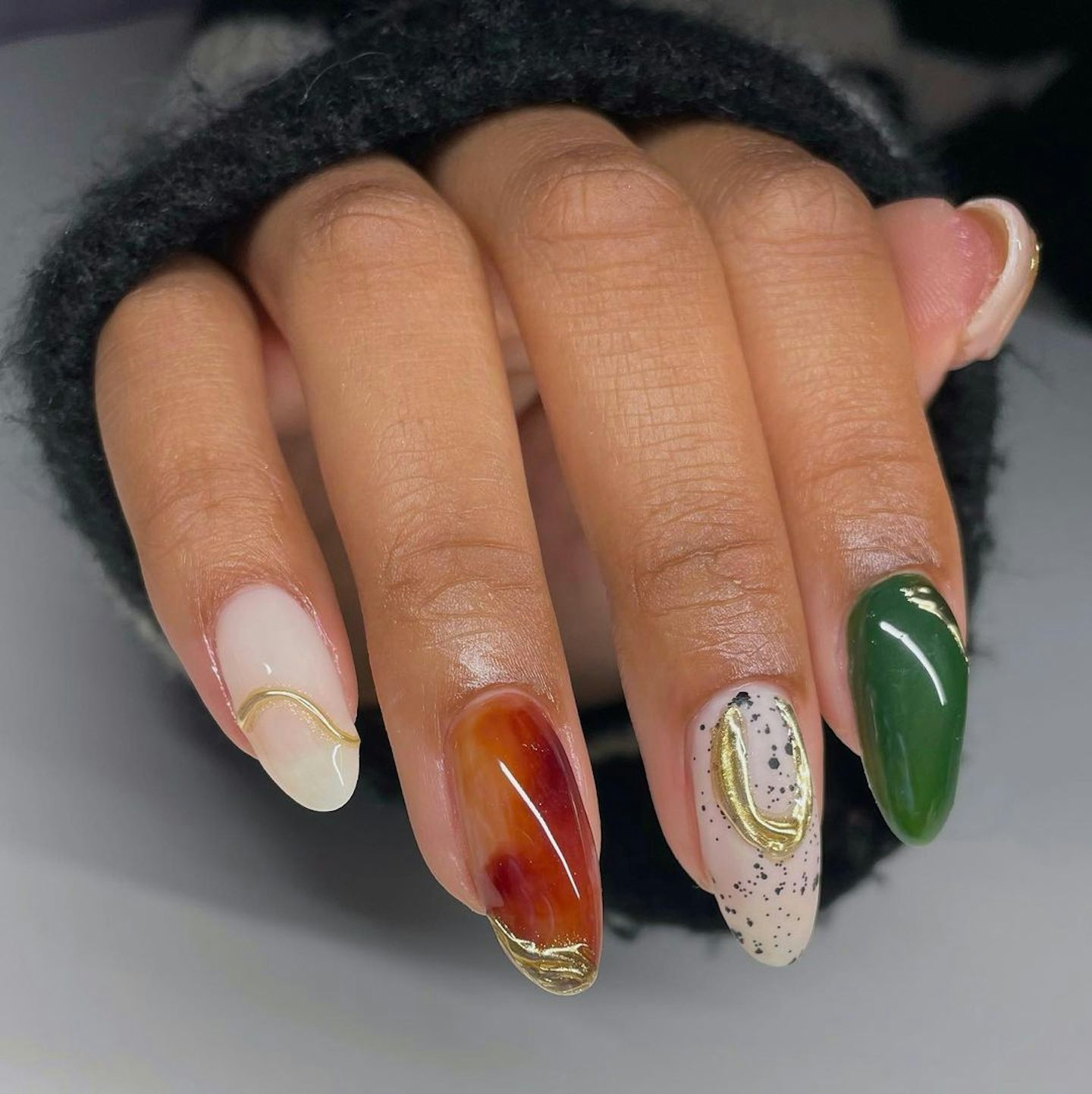 nails