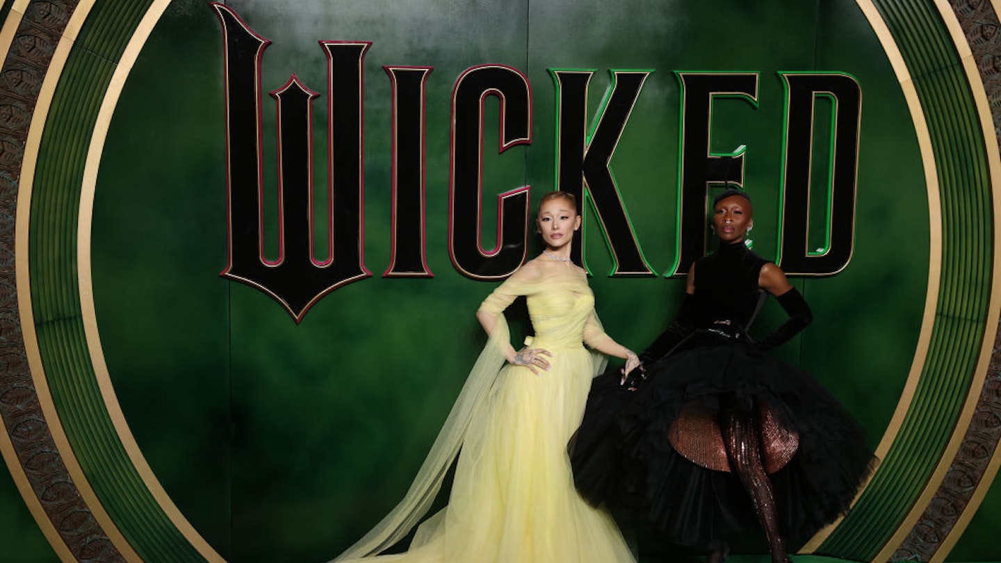 Ariana Grande And Cynthia Erivo Are Serve A Wicked Masterclass In Cosplay Ariana Grande And Cynthia Erivo Are Serve A Wicked Masterclass In Cosplay