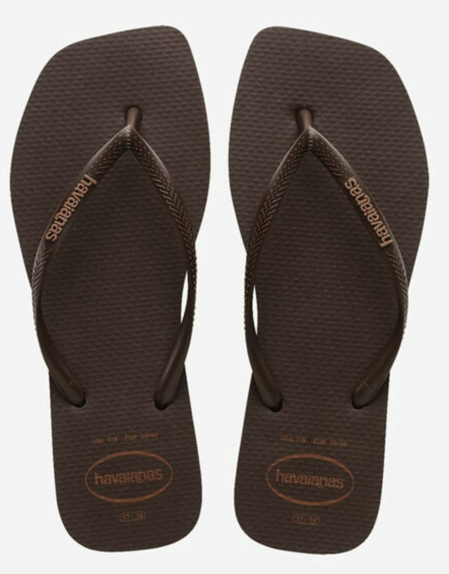 This Is Why Everyone s Wearing Havaianas Flip Flops Now