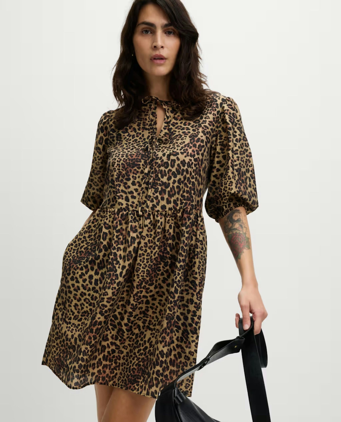 gang dress model