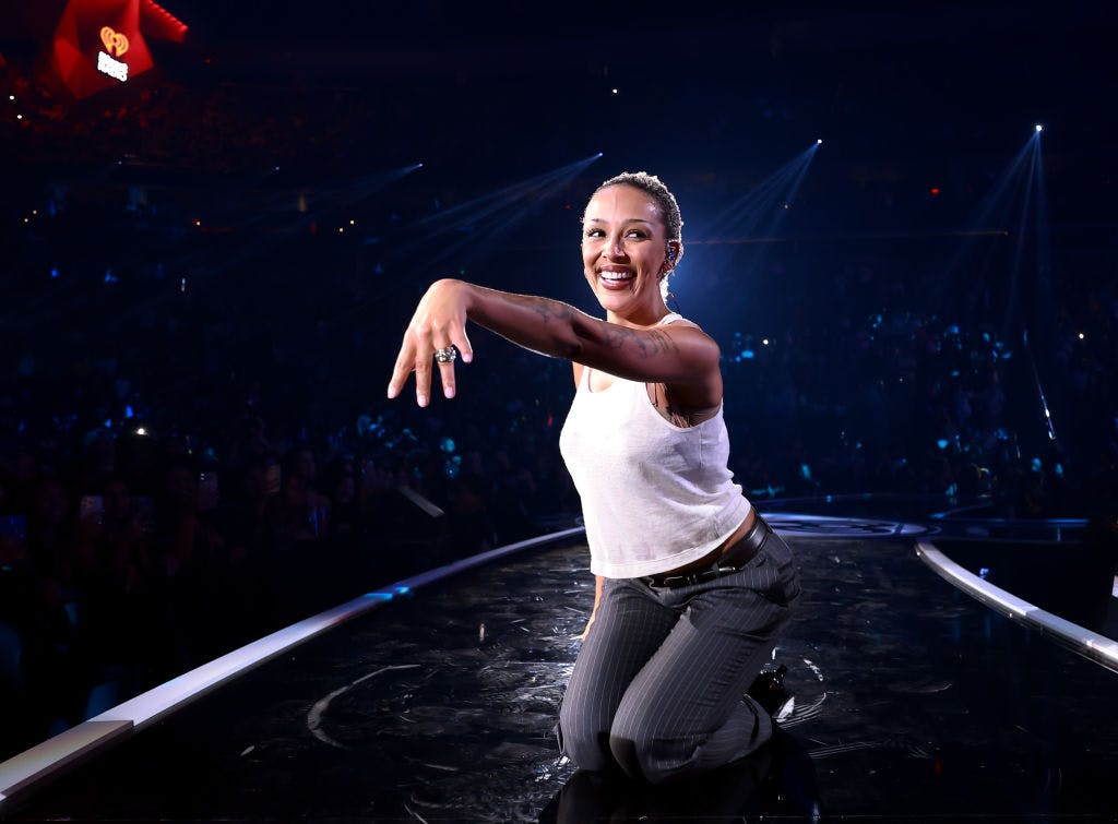 Doja Cat And Joseph Quinn's Relationship Everything We Know