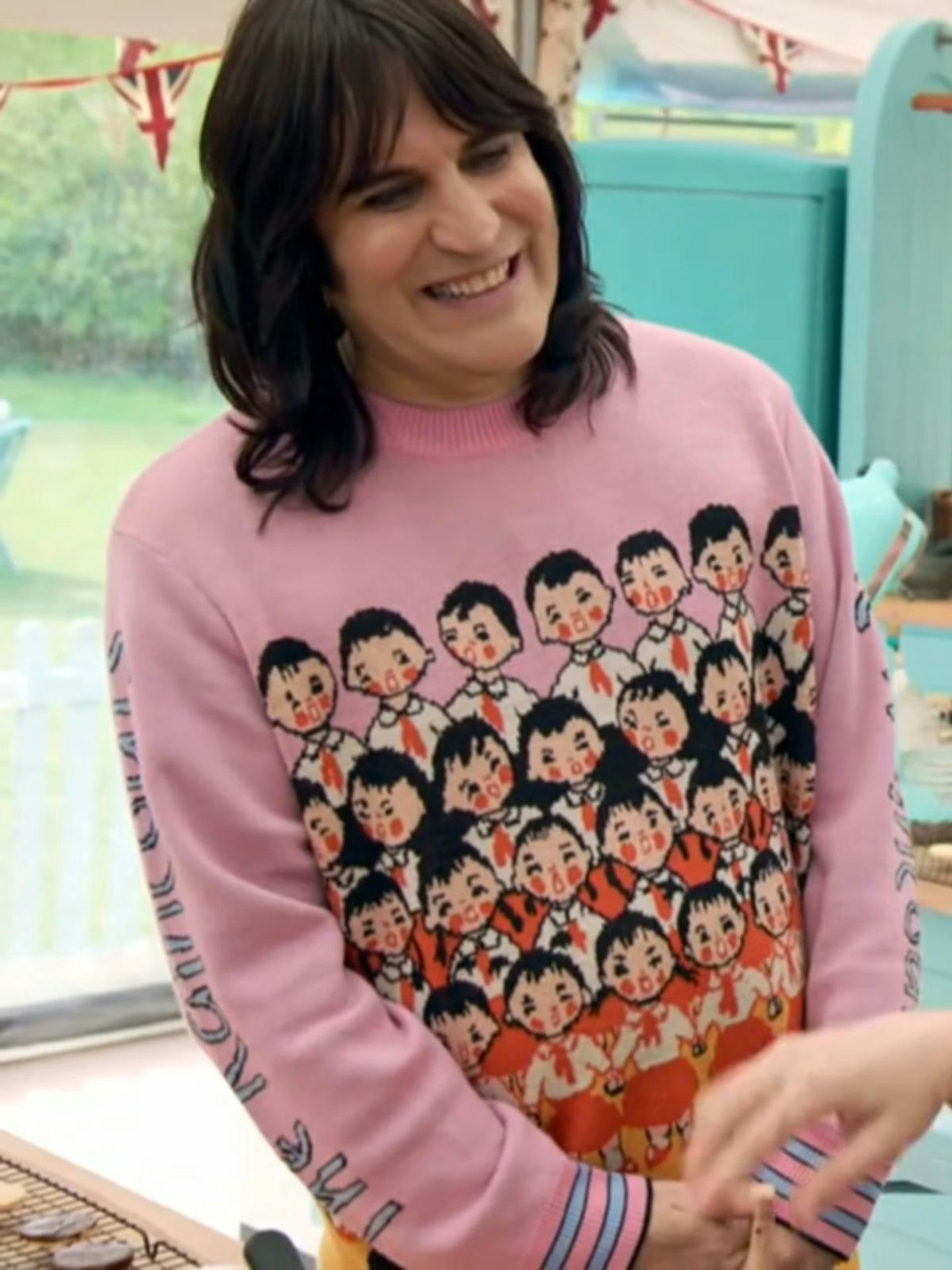 noel-fielding-bake-off-outfits-1-2