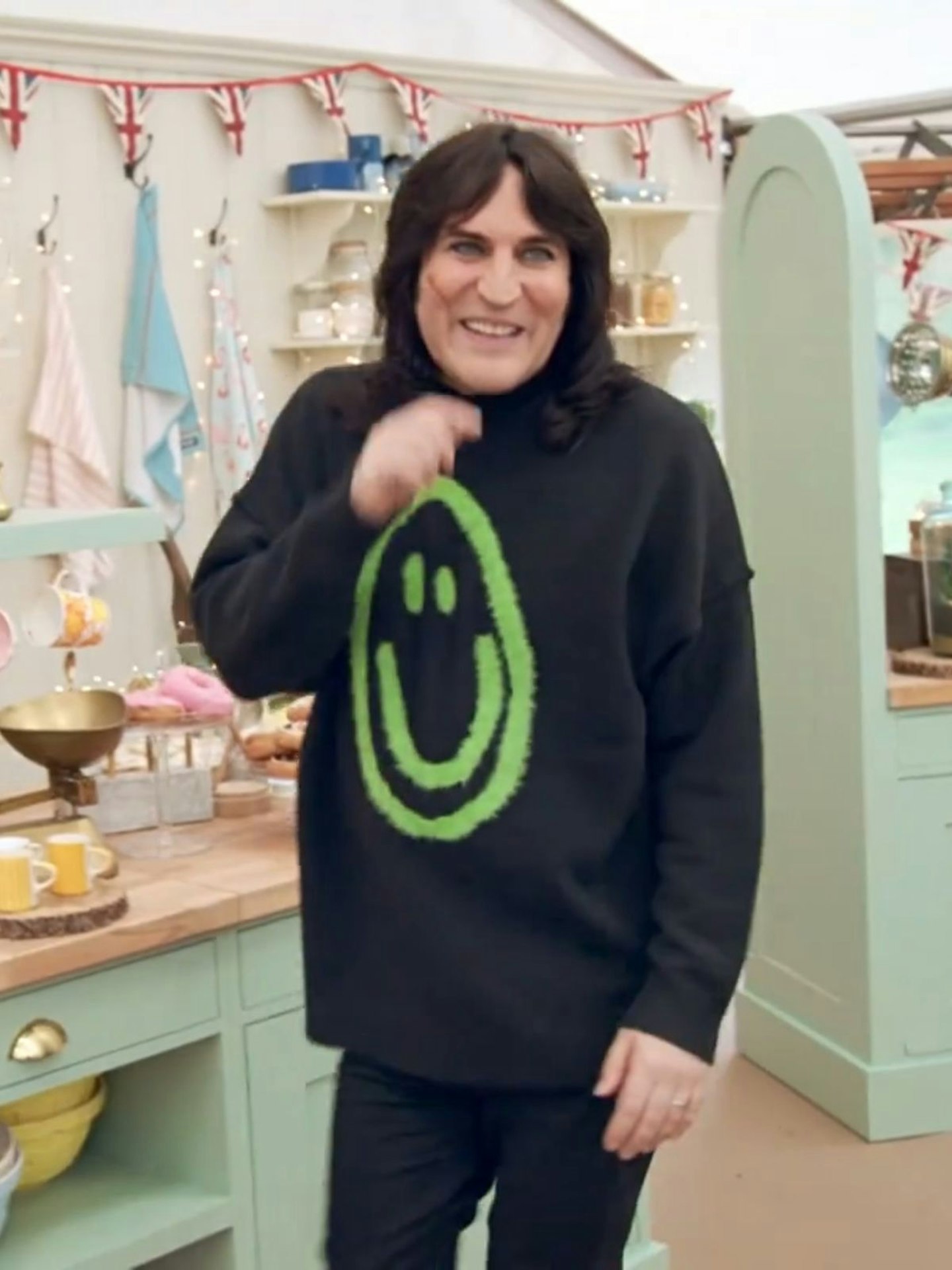 noel-fielding-bake-off-outfits-2