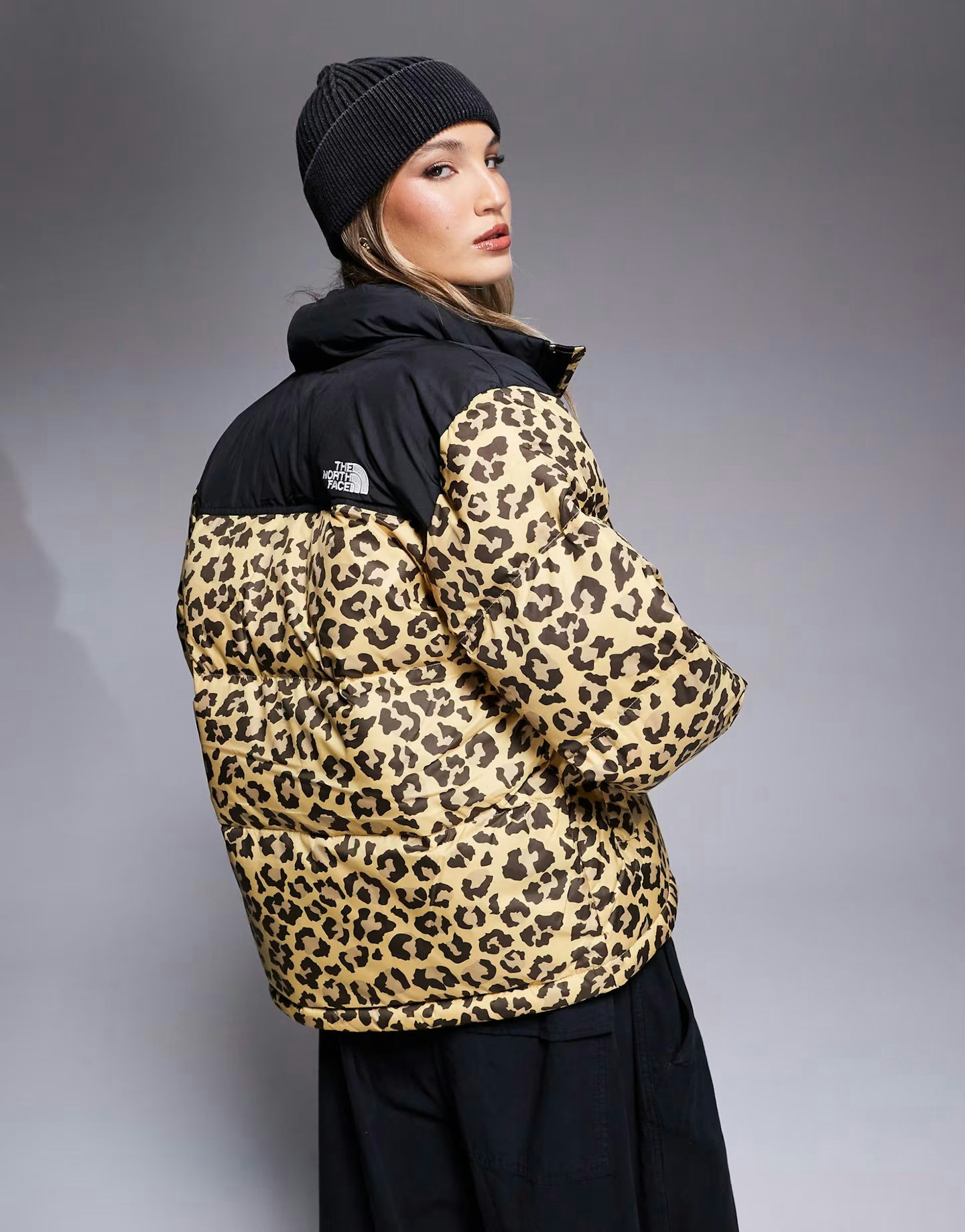 The North Face Saikuru logo puffer jacket in leopard print