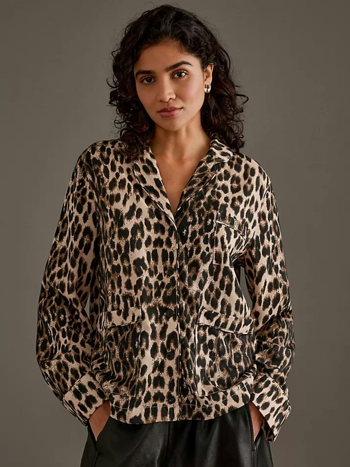 Baum und Pferdgarten, Mehar Leopard Shirt