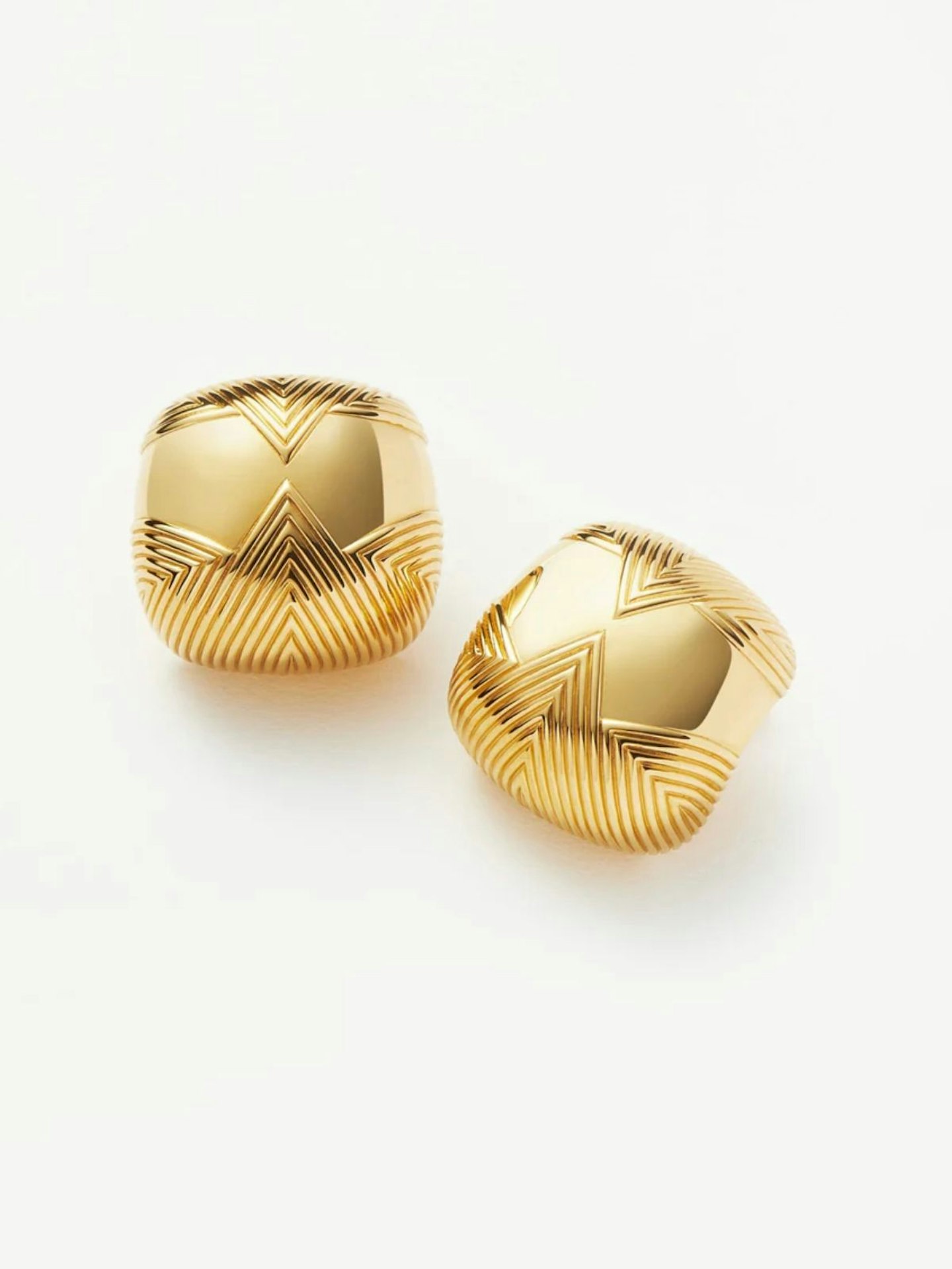 Hera Oversized Dome Ridge Stud Earrings