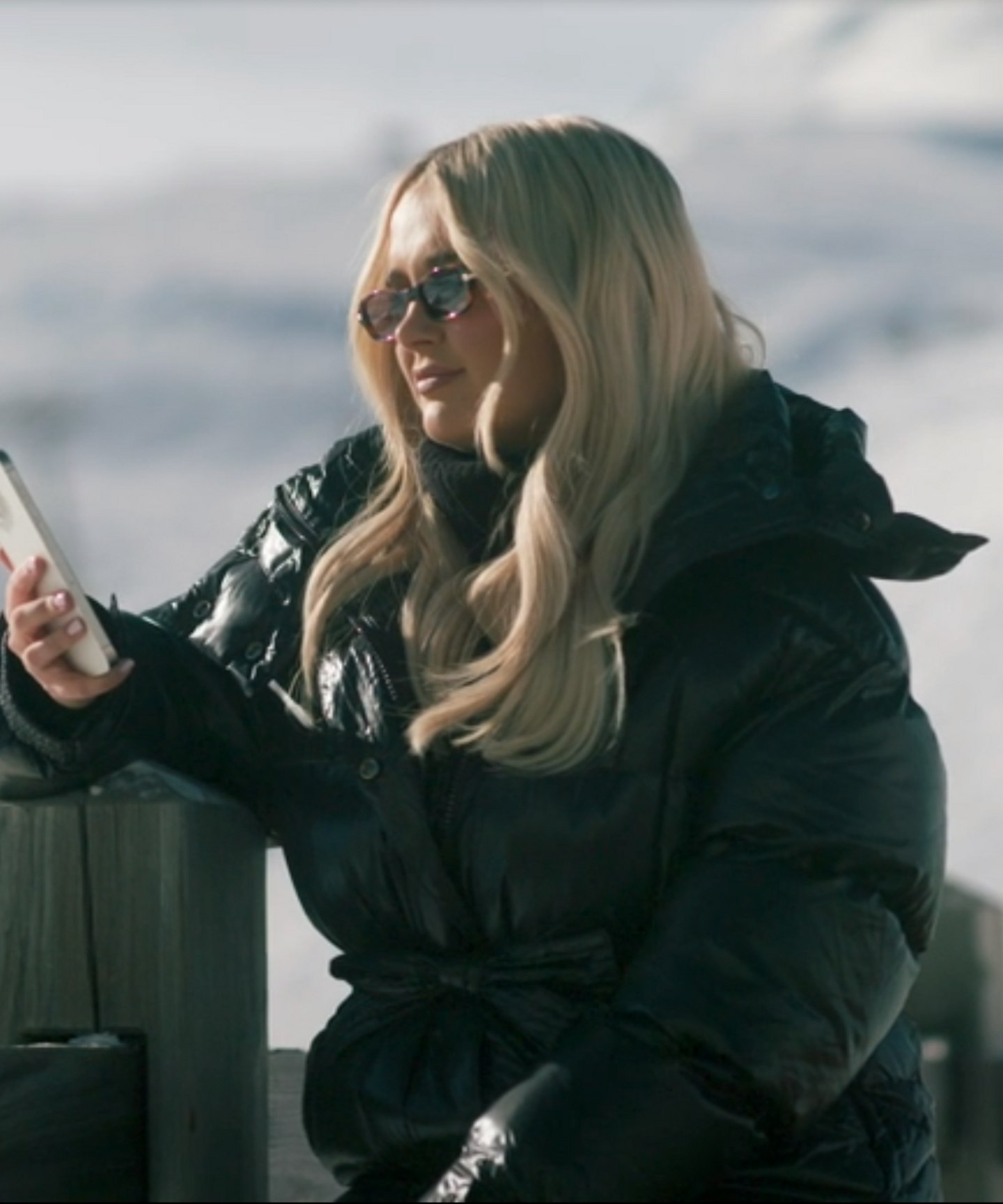 molly mae wearing perfect moment ski jacket