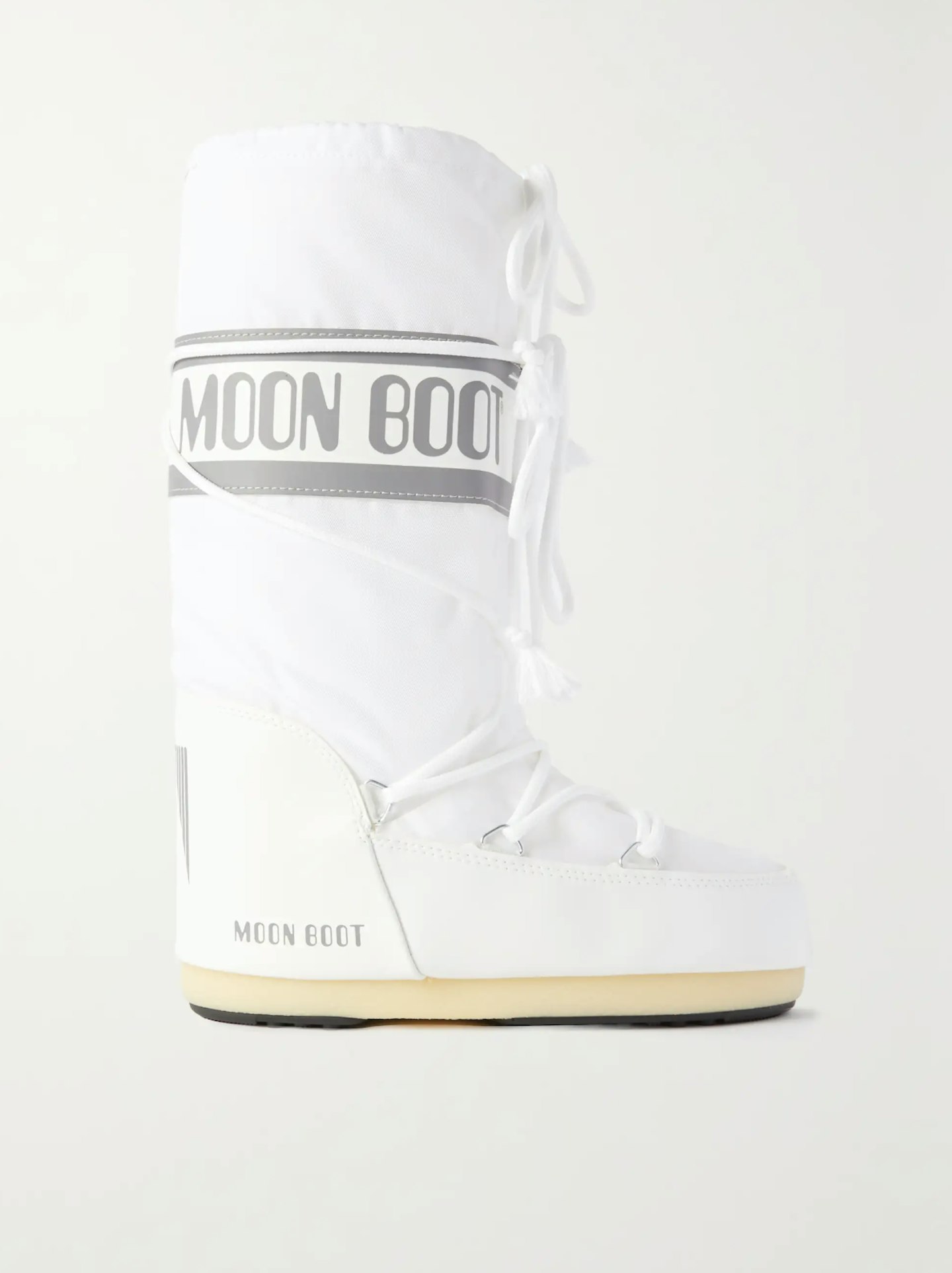 white moon boots