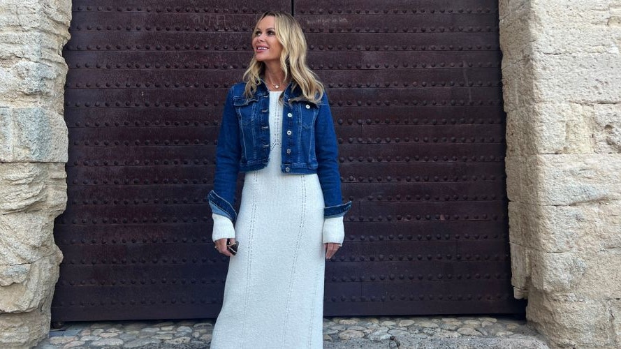 amanda holden denim dress Sosandar - Amanda Holden wows Instagram in our most wanted denim dress that every woman needs Now back in stock! Shop Now > https://bit.ly/2NJjGKF