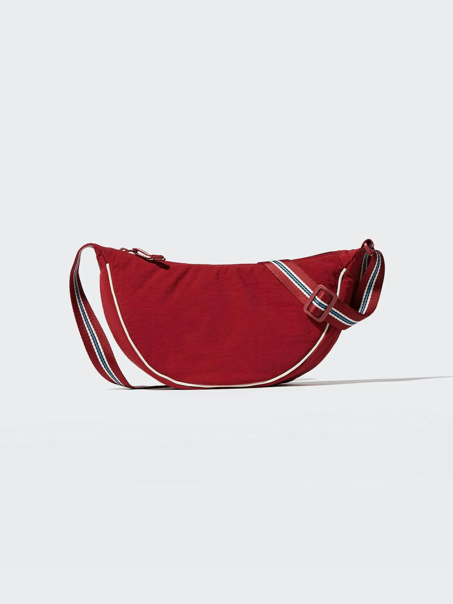 uniqlo red mini bag