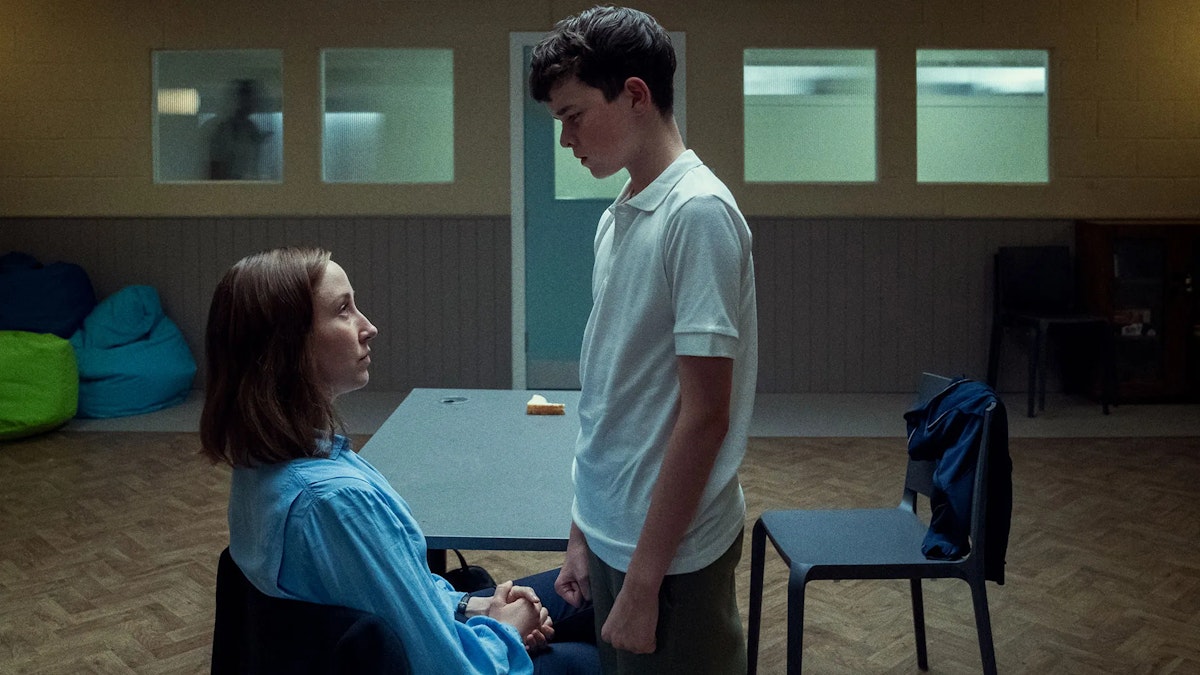 Adolescencia - Erin Doherty y Owen Cooper.