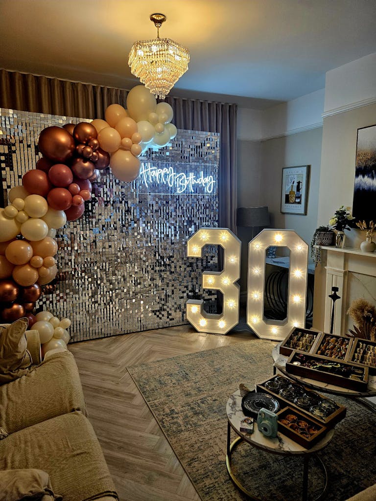 Elizabeth James Decor