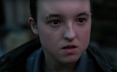Bella Ramsey plays Ellie in The Last of Us