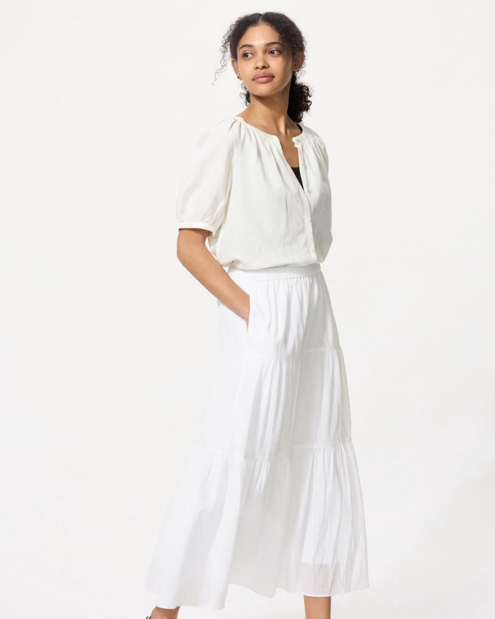 Uniko Elegant Contour Top And Skirt Set