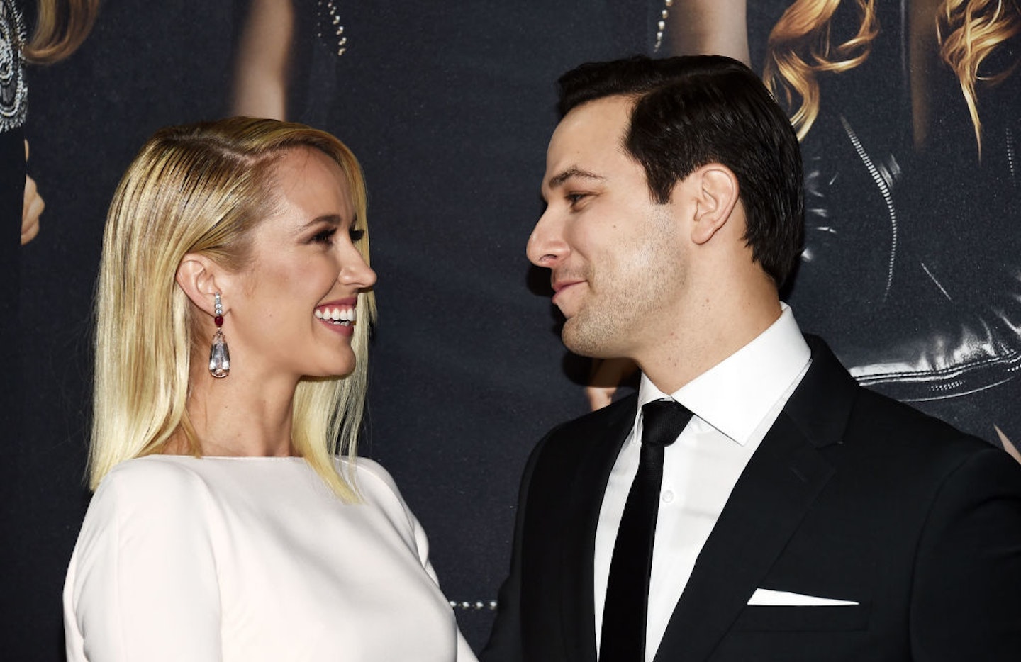 Anna Camp and Skylar Astin