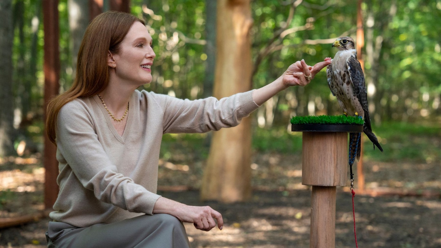 Netflix's sirens outfits Julianne Moore