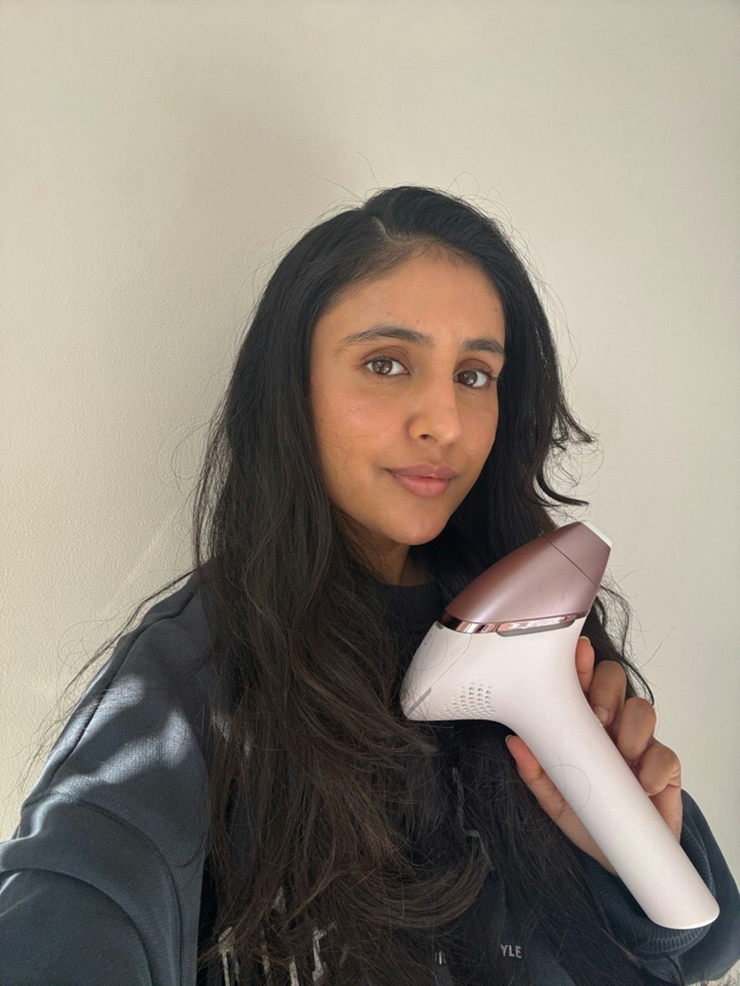 Sameeha Shaikh using the Philips Lumea