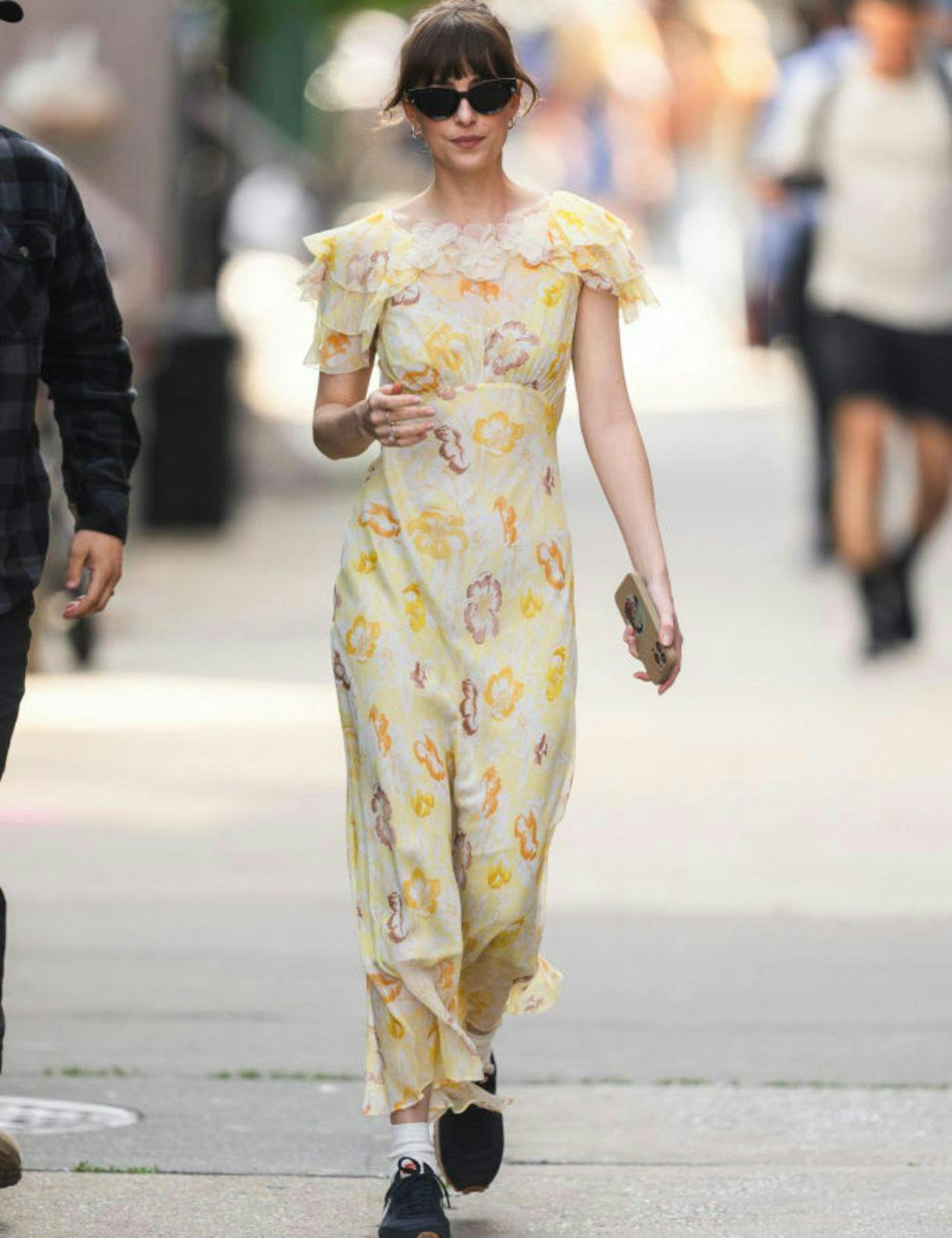 dakota-johnson-doen-dress