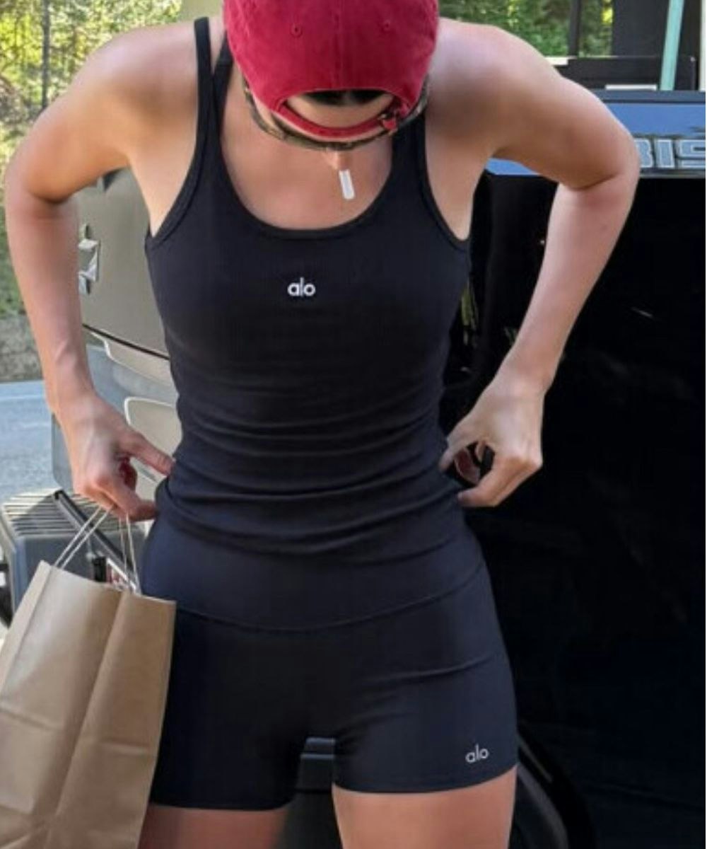 kendall jenner in alo yoga