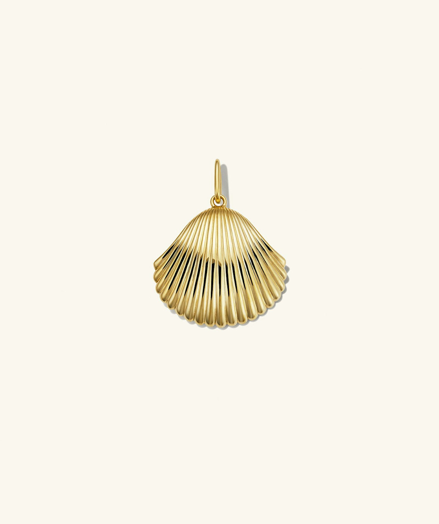 Mejuri, Amelia Shell Pendant