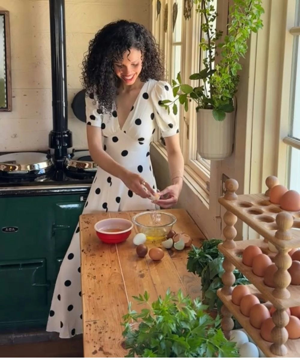 Nara Smith wearing Reformation