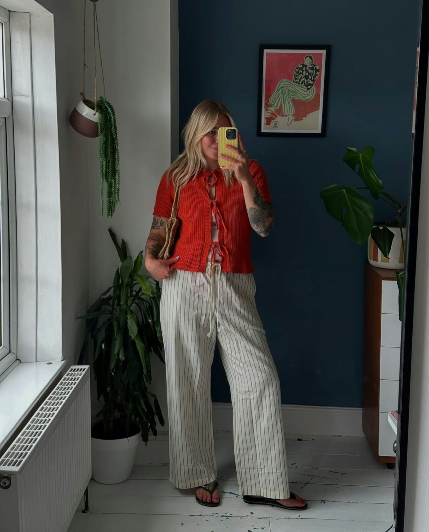 uniqlo trouser picture