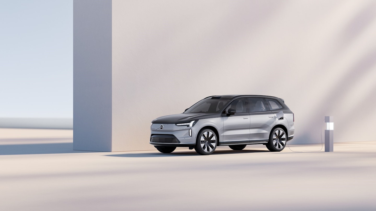VOLVO EX90