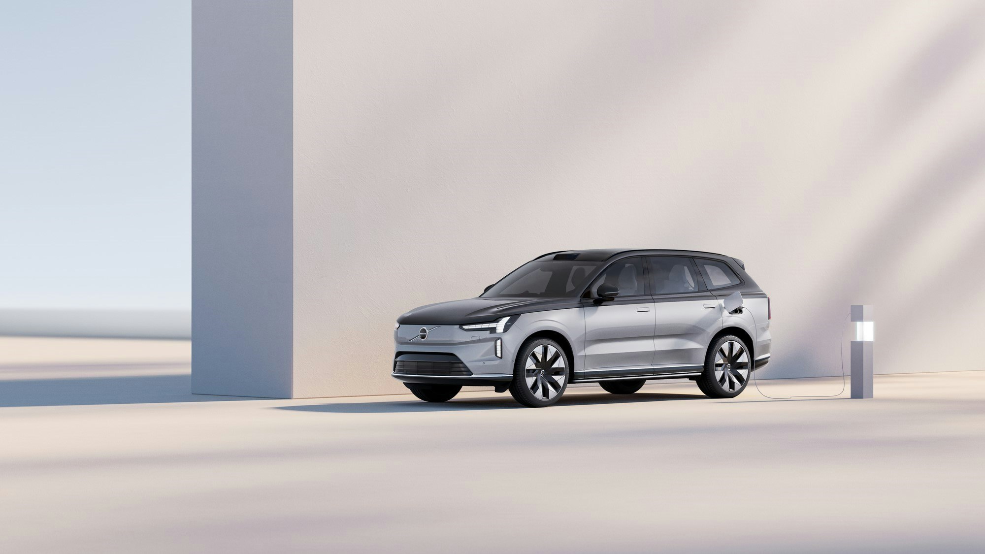 VOLVO EX90