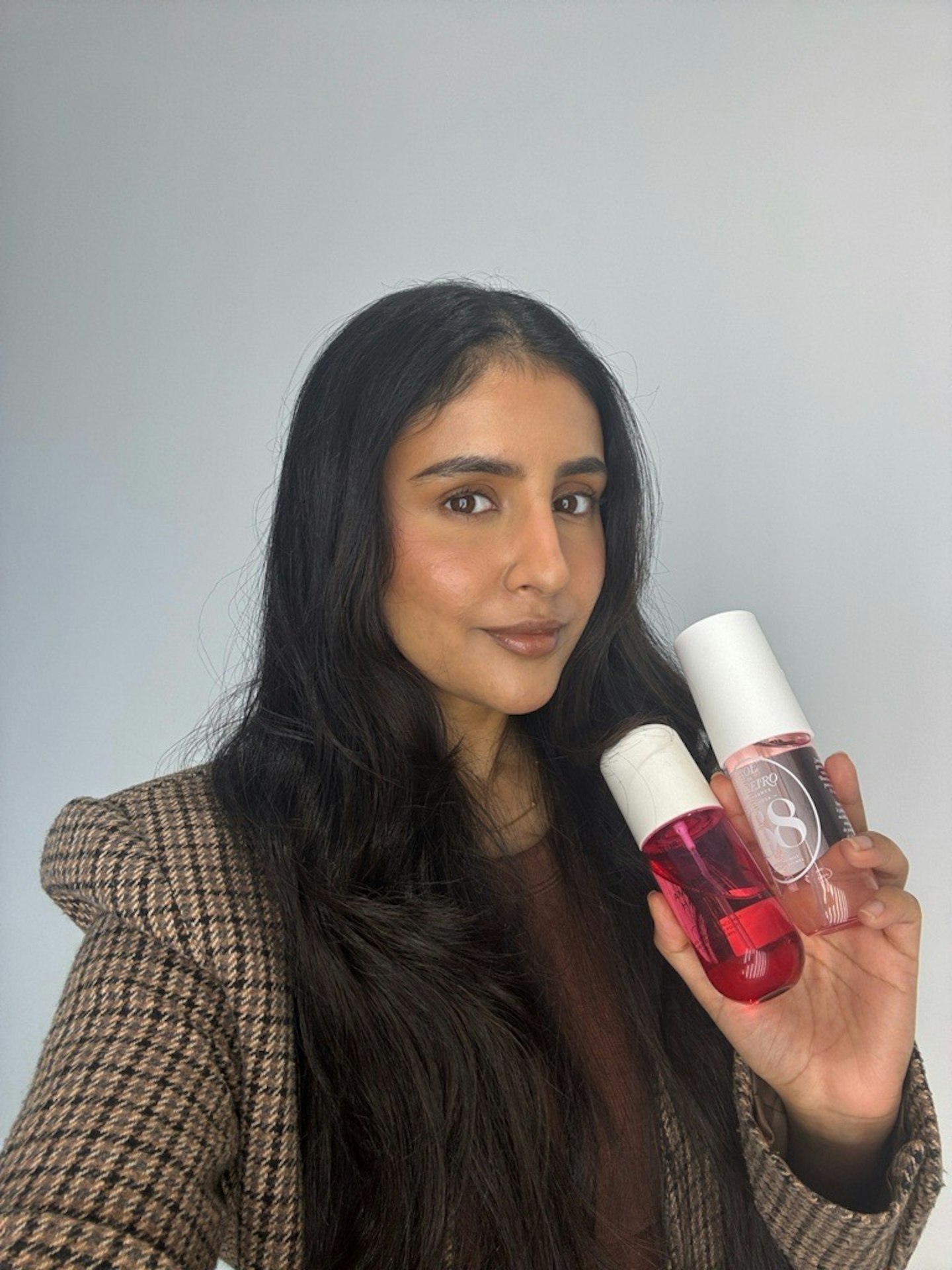 Sameeha Shaikh, beauty writer, testing the best body sprays