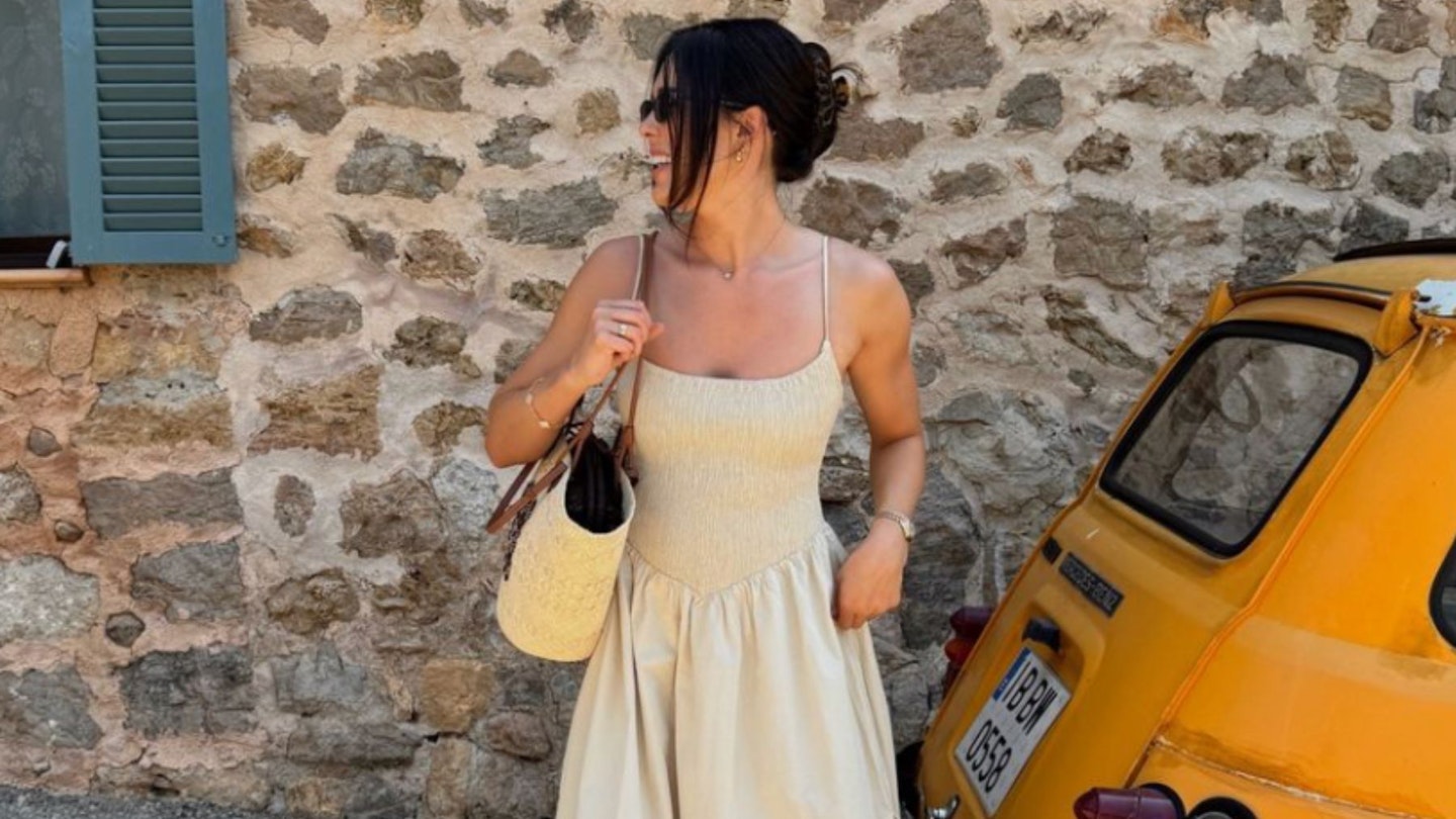 This Abercrombie Dress Is On Every Summer Wishlist This Abercrombie Dress Is On Every Summer Wishlist