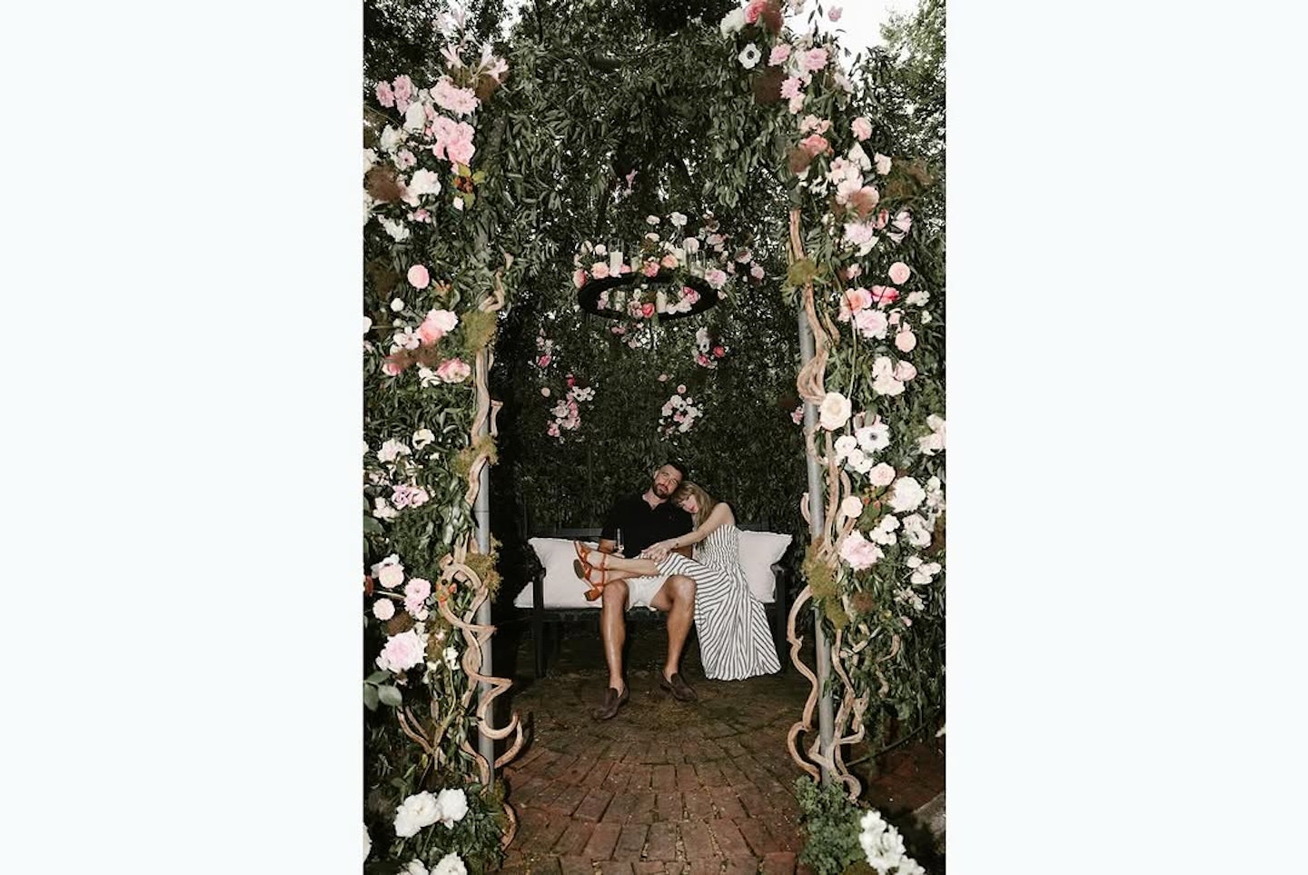 Taylor Swift Travis Kelce engagement photo