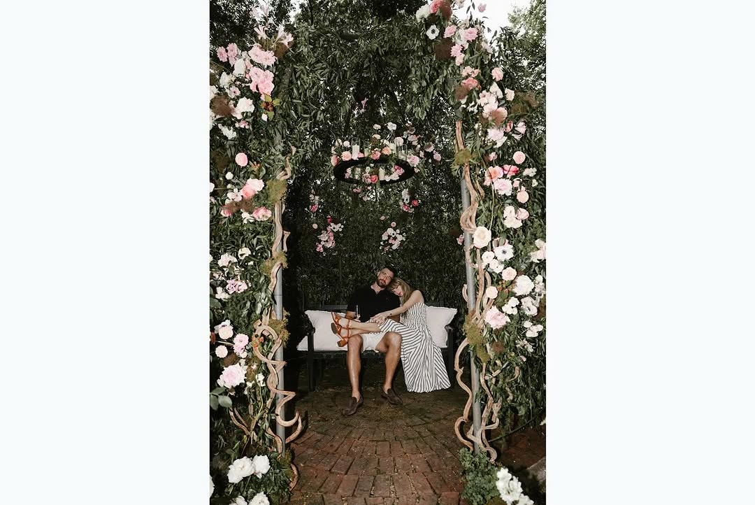 Taylor Swift Travis Kelce engagement photo