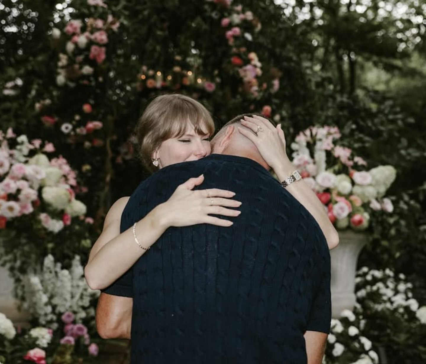 Taylor Swift and Travis Kelce proposal