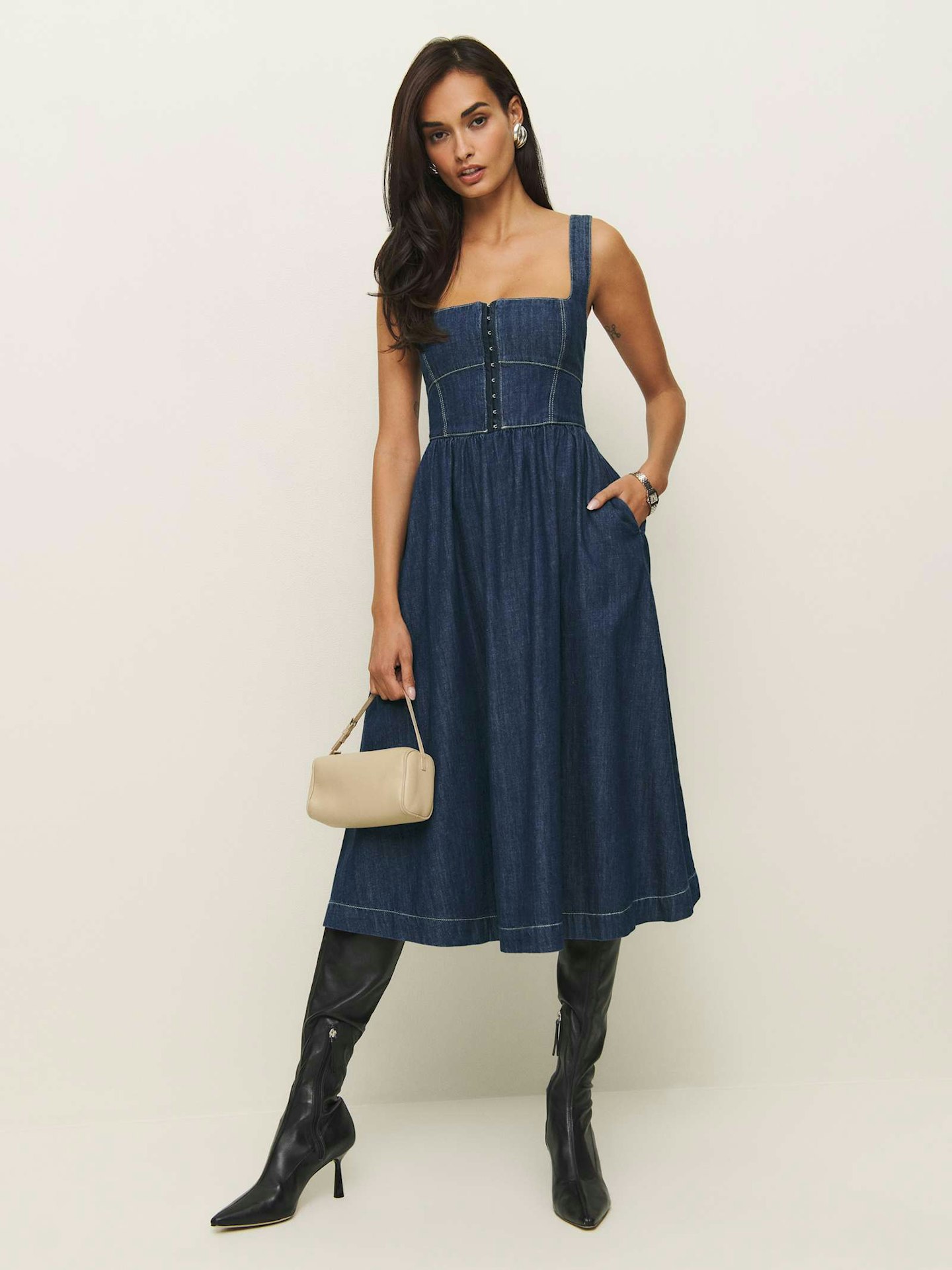 Kristen Bell’s Tagliatelle Denim Midi Dress