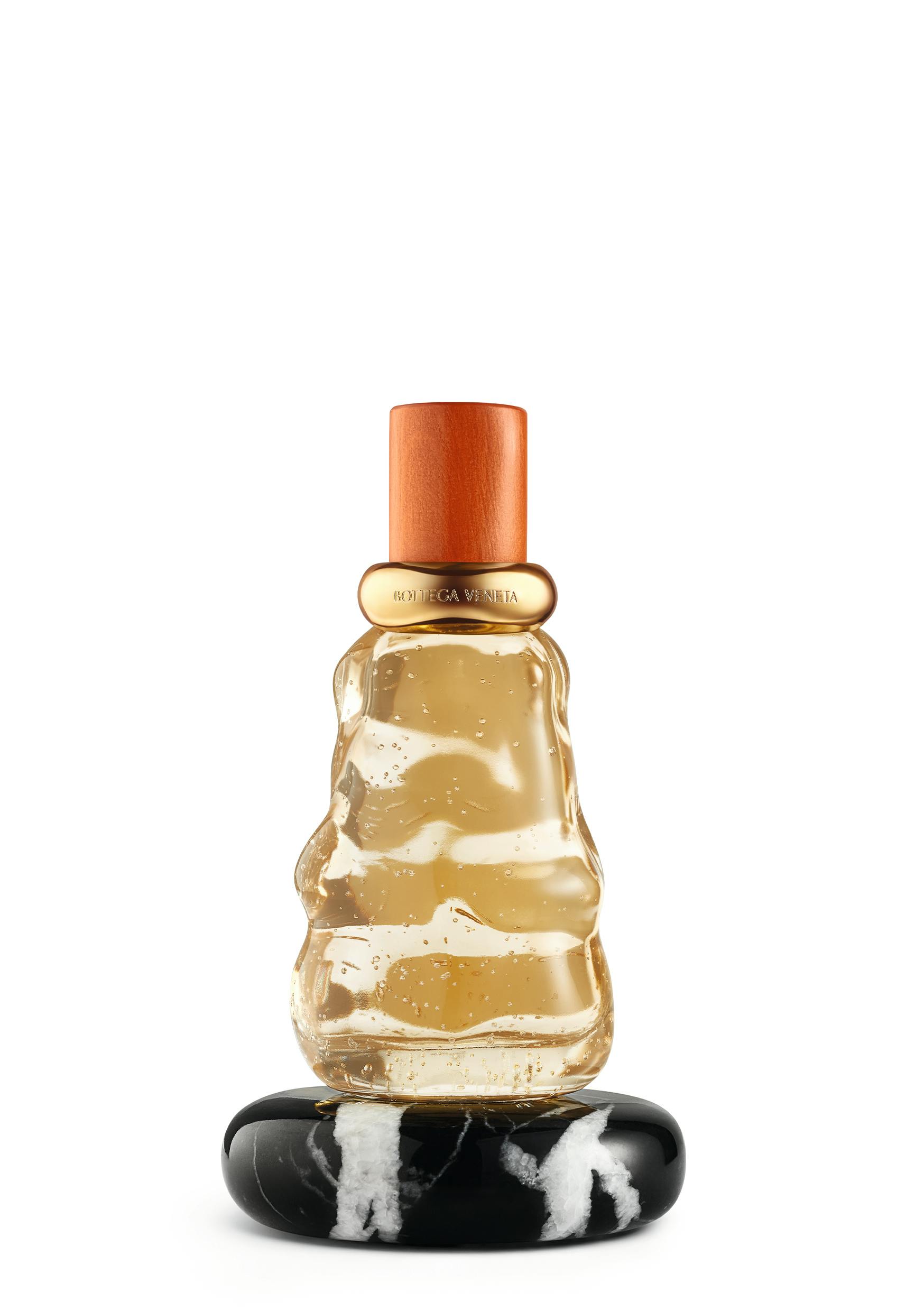 Bottega Venetta Launches Mezzanotte Fragrance Collection