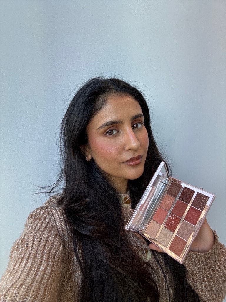 Sameeha Shaikh, beauty writer, using the Kay Beauty EyeKanvas Eyeshadow Palette