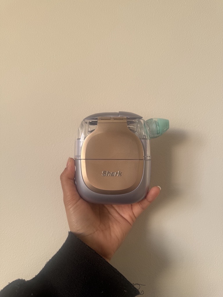 Sameeha using the Shark Beauty FacialPro Glow + Depuffi