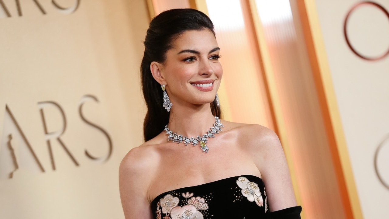 Anne Hathaway's Scenes In The Odyssey Have Ignited A Huge Debate On Beauty Standards