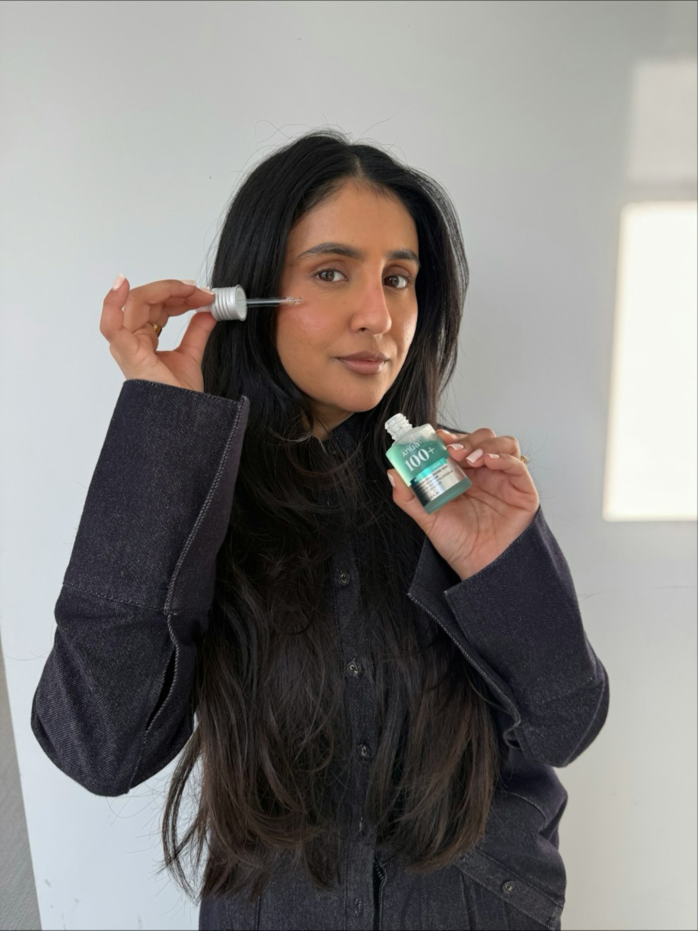 PDRN K-beauty serum texture and application on skin