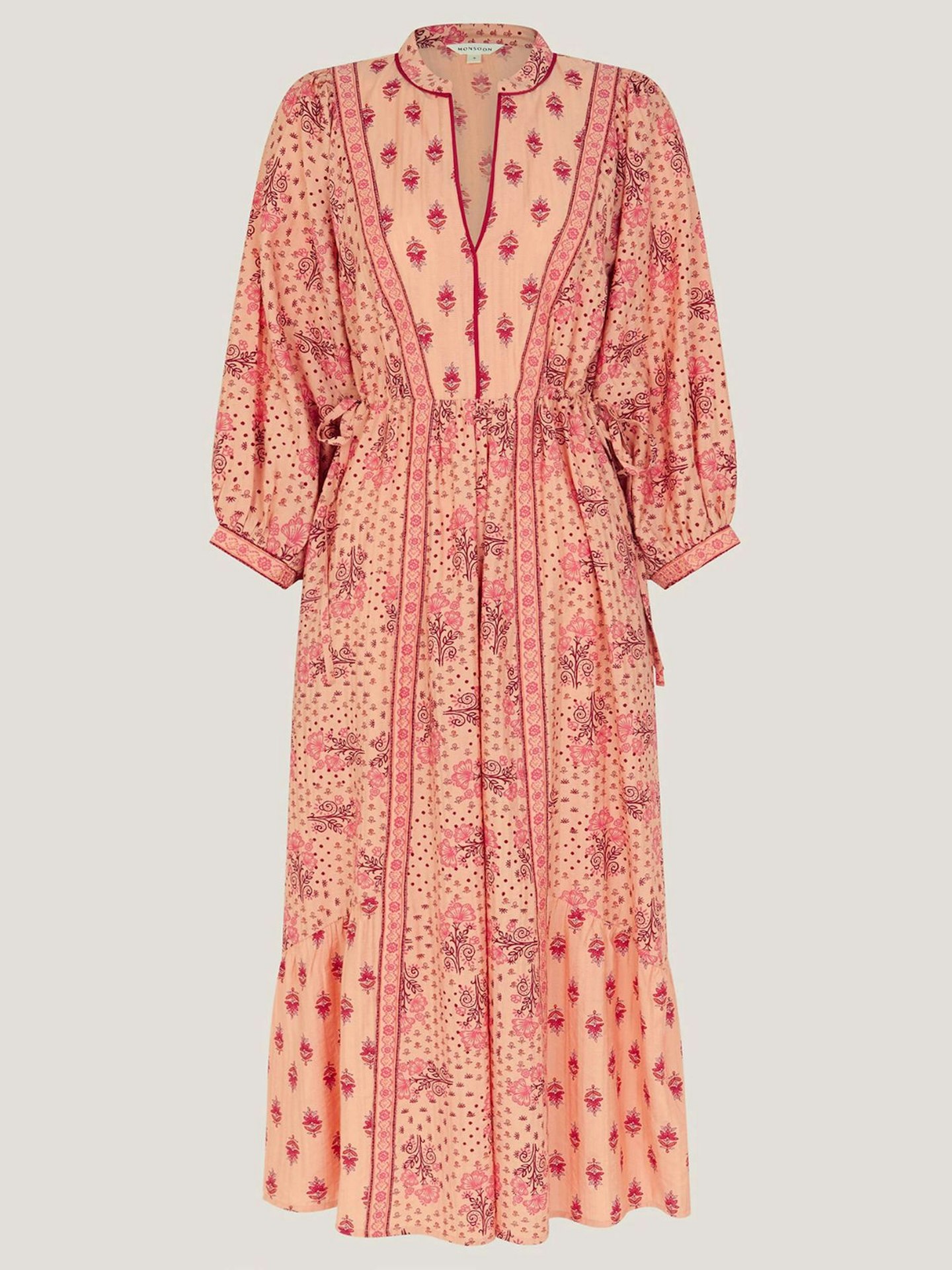 Kate Moss Just Wore A Boho Dress That Takes Us Back To 2006