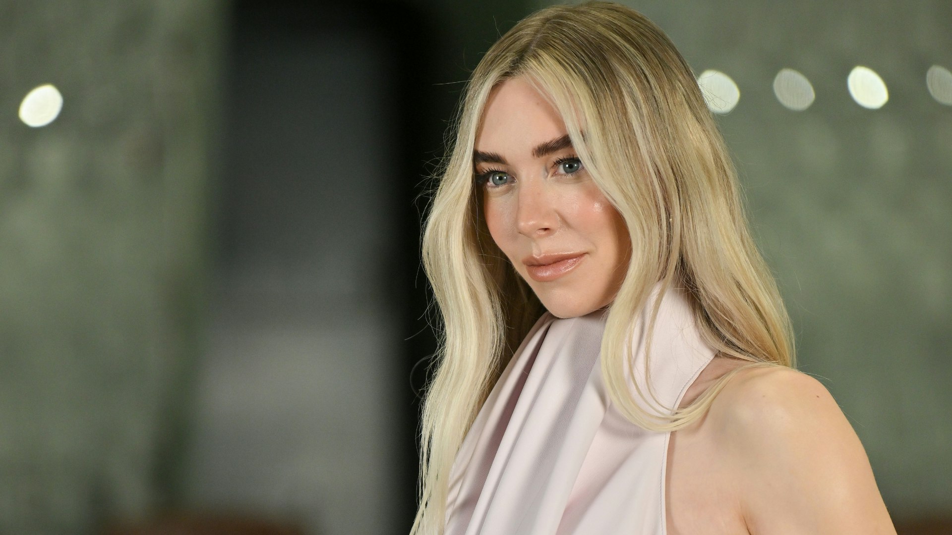 Vanessa Kirby liebt Lancômes Teint Idole Stick Foundation