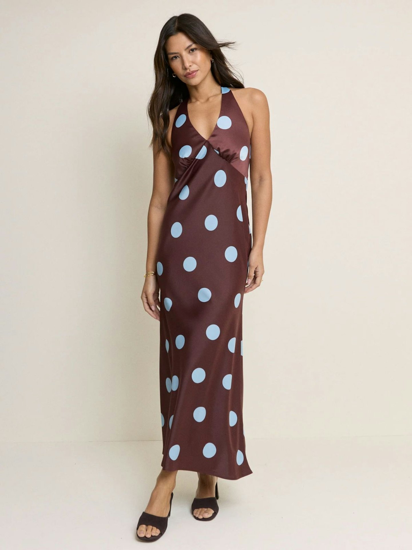 This Is The Unexpected Way Cool Girls Are Wearing Polka Dots This Is The Unexpected Way Cool Girls Are Wearing Polka Dots